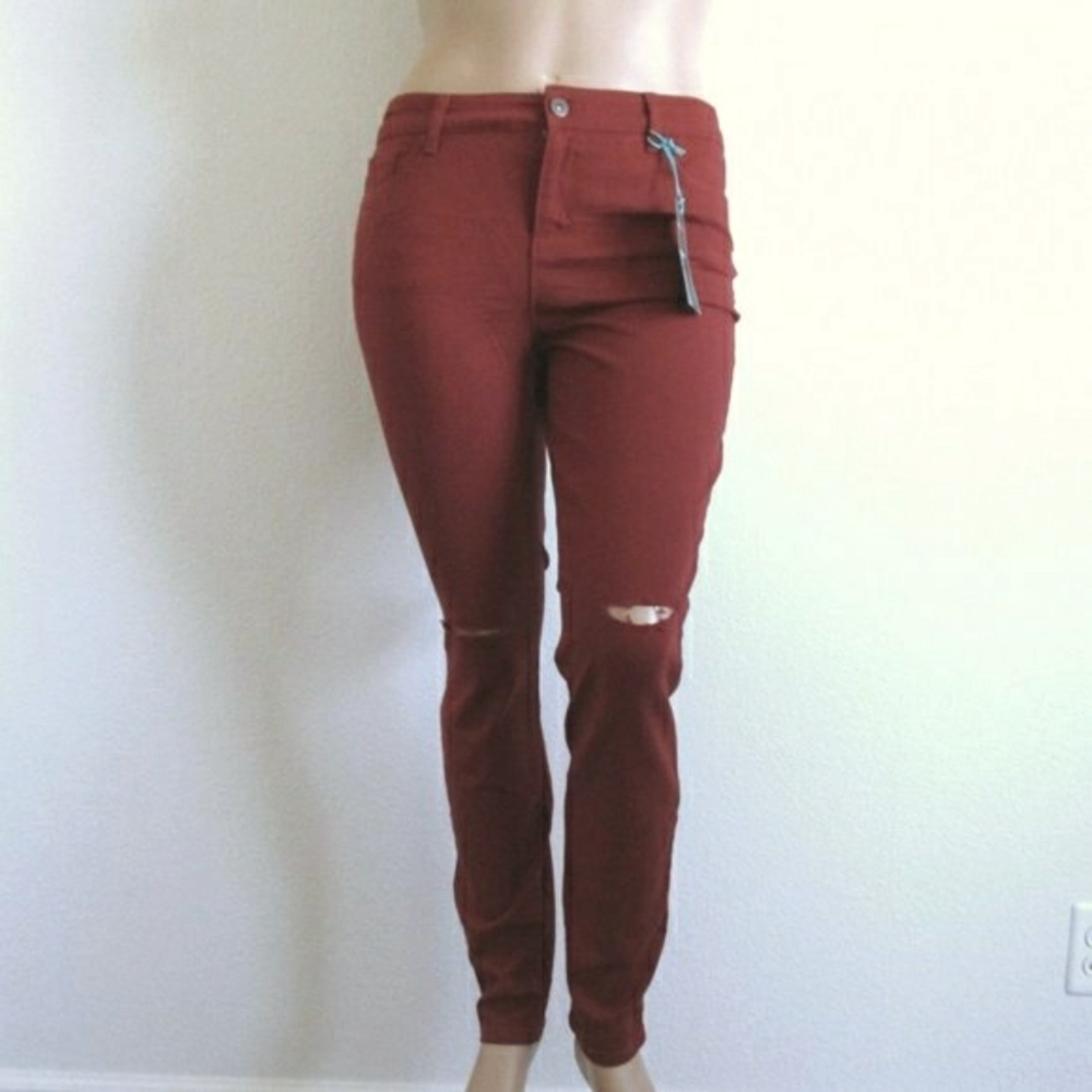 Style & Co. Women's Jeans DESTRUTED Skinny Leg NWT - Picture 3 of 3